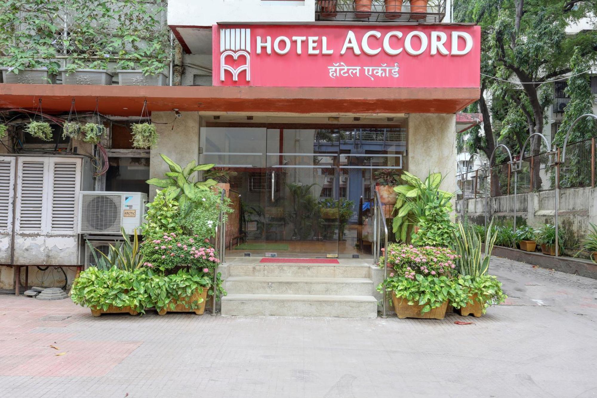 Accord Hotel Mumbai Exterior photo